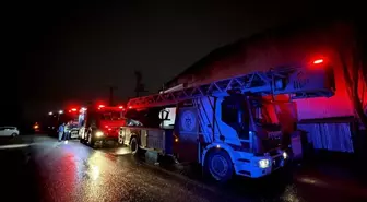 Kocaeli'de iş yerinde çıkan yangın söndürüldü