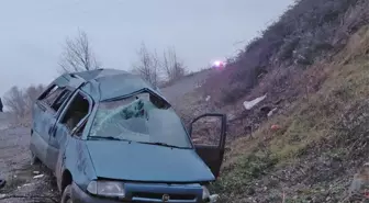 Samsun'da devrilen otomobildeki 2 kişi yaralandı