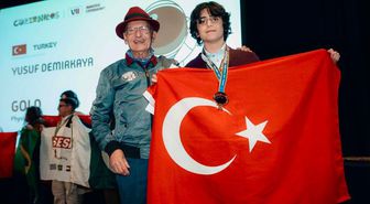 Vali Gül'den 'Copernicus Olimpiyatı'nda dünya 1'incisi öğrenciye tebrik mesajı