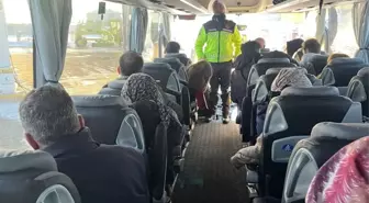 Van'da jandarma ekipleri sürücü ve yolcuları bilgilendirildi