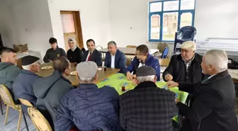 Yenipazar'da vatandaşlarla birebir temas