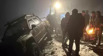 Burdur'da dağda mahsur kalan 4 kişi kurtarıldı