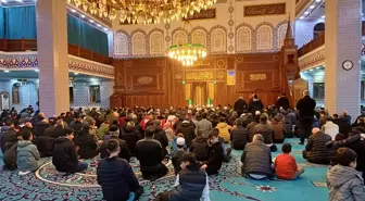 Doğu ve Güneydoğu Anadolu'da Berat Kandili idrak edildi