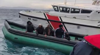 İzmir açıklarında 22 düzensiz göçmen yakalandı