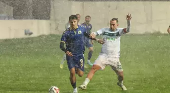 Menemen FK ağır zeminde fırsat tepti