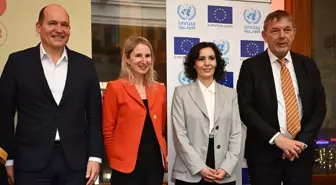 AB Komisyonu üyesi Lahbib: 'İsrail sivilleri öldürmeyi bırakmalı'