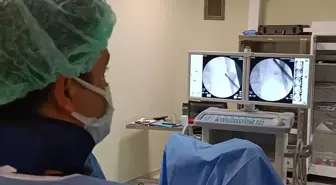 Ağrı'da hastanın böbreğindeki taşlar 295 parça halinde başarıyla çıkarıldı