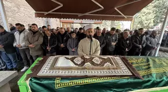 Antalya'daki trafik kazasında yaşamını yitiren Erdi Demirsoy'un cenazesi Bilecik'te defnedildi