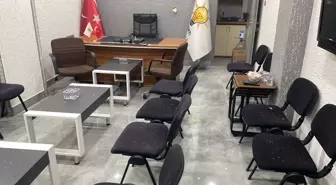 Balıkesir'de AK Parti Marmara İlçe Başkanlığı binasına taşlı saldırıda bulunuldu