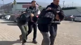 Buluştukları kadını bağlayıp cinsel saldırıda bulunduktan sonra parasını ve telefonunu gasbettiler