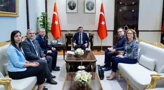 Cevdet Yılmaz, YASED Başkanı Demirözü'nü kabul etti