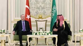 Cumhurbaşkanı Erdoğan, Suudi Arabistan Veliaht Prensi Selman ile bir araya geldi