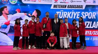 Erzincanlı karateciler Türkiye Yıldızlar Ligi finallerinden 5 madalya ile döndü