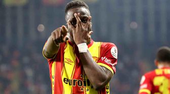 Göztepe'de Olaitan Beşiktaş yolunda