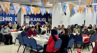 Kırşehir'de Köklerden Geleceğe Kadın Kolları Teşkilat Çalıştayı düzenlendi