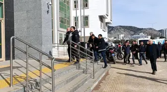 Köy kuşatıldı, katiller ile onlara yardım edenler yakalandı: 4 şüpheli adliyeye sevk edildi