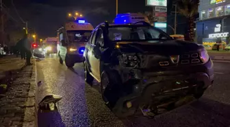 Motosiklet ile Otomobil Çarpıştı: 1 Ölü, 1 Yaralı