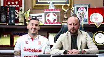 Sivasspor, Arnavut golcü Rey Manaj'ı yeniden kadrosuna kattı