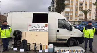 Sürücüsünün 'dur' ihtarına uymadığı minibüste 27 kaçak göçmen yakalandı