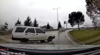 Tofaş marka otomobil yağmurda böyle spin attı