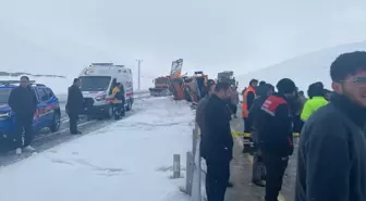 Van'da devrilen kar küreme aracındaki 2 kişi öldü