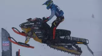 'Yeşilay Dünya Kar Motosikleti Şampiyonası'nın Türkiye etabı Rize'de yapıldı