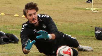 Altay'da kaleci Ozan ayrıldı