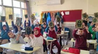 Anamur'da öğrencilere Kur'an-ı Kerim hediye edildi