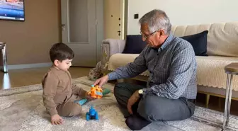 Bakan Kurum'un hikayesini paylaştığı dede ve torun deprem anlarını anlattı