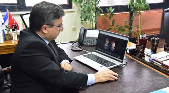 Balıkesir Üniversitesi Rektörü Oğurlu, AA'nın 'Yılın Kareleri' oylamasına katıldı