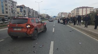 Bursa'da otomobile çarpan motosikletteki iki kişi yaralandı