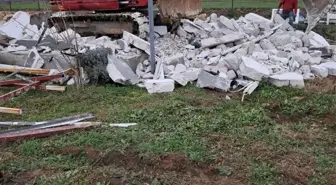 Çanakkale'de 10 kaçak yapının yıkımı gerçekleştirildi