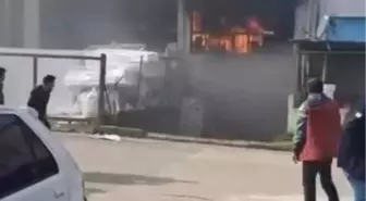 Dekoratif köpük üretimi yapılan atölyede yangın