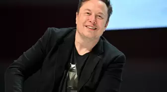 Musk tarihte 850 milyar dolar servete ulaşan ilk insan oldu