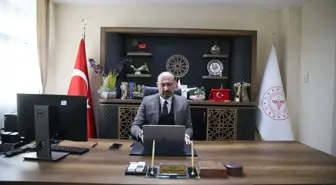 Niğde Ömer Halisdemir Üniversitesi Eğitim ve Araştırma Hastanesi Başhekimi Zor, AA'nın 'Yılın Kareleri' oylamasına katıldı