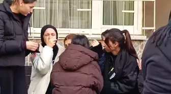 Öğrenci Rabia Akyüz'ü Gözyaşlarıyla Uğurladılar