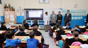 Ordu Valisi Erol öğrencinin daveti üzerine sınıfını ziyaret etti