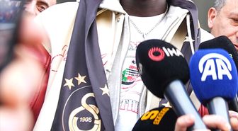 Renato Nhaga, Galatasaray'a transferi için İstanbul'da
