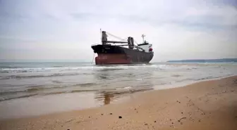 Sarıyer'de karaya oturan gemiyi kurtarma çalışmaları sürüyor