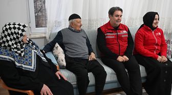 6 ŞUBAT DEPREMLERİNİN ÜÇÜNCÜ YILI - Depremzede Ensar Taşhan ve ailesi, kendilerini hayata bağlayan Kızılay ekibiyle buluştu