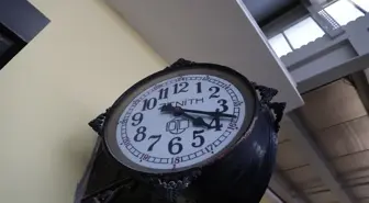 6 ŞUBAT DEPREMLERİNİN ÜÇÜNCÜ YILI - Malatya'da 'asrın felaketi'nde duran saat 04.17'yi gösteriyor