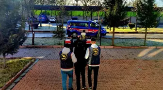 Aksaray'da aranan 2 şahıs JASAT'ın operasyonuyla yakalandı