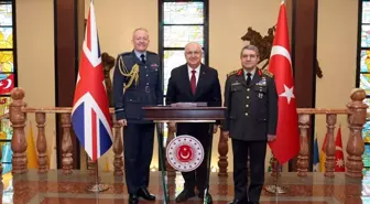 Milli Savunma Bakanı Yaşar Güler, Birleşik Krallık Genelkurmay Başkanı Orgeneral Richard Knighton'ı Kabul Etti