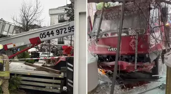 Büyükçekmece'de sepetli vinç diş hekimliği polikliniğine daldı: 2 kişi yaralandı