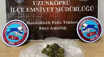 Edirne'de uyuşturucuya geçit yok: 1 şüphelinin üzerinde esrar ele geçirildi