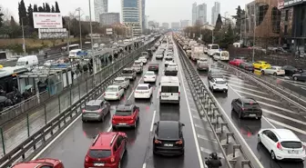 İstanbul'da akşam saatlerinde trafik yoğunluğu yüzde 90'a çıktı