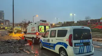Manisa'da trenin çarptığı genç yaralandı