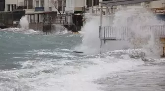 Muğla'da fırtına etkili oluyor