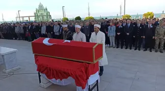 Şehit astsubay Okur, memleketinde toprağa verildi