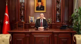 Vali Erol Ayyıldız: 'Asrın felaketi, devletin ve milletin kenetlendiği tarihi bir imtihan olmuştur'